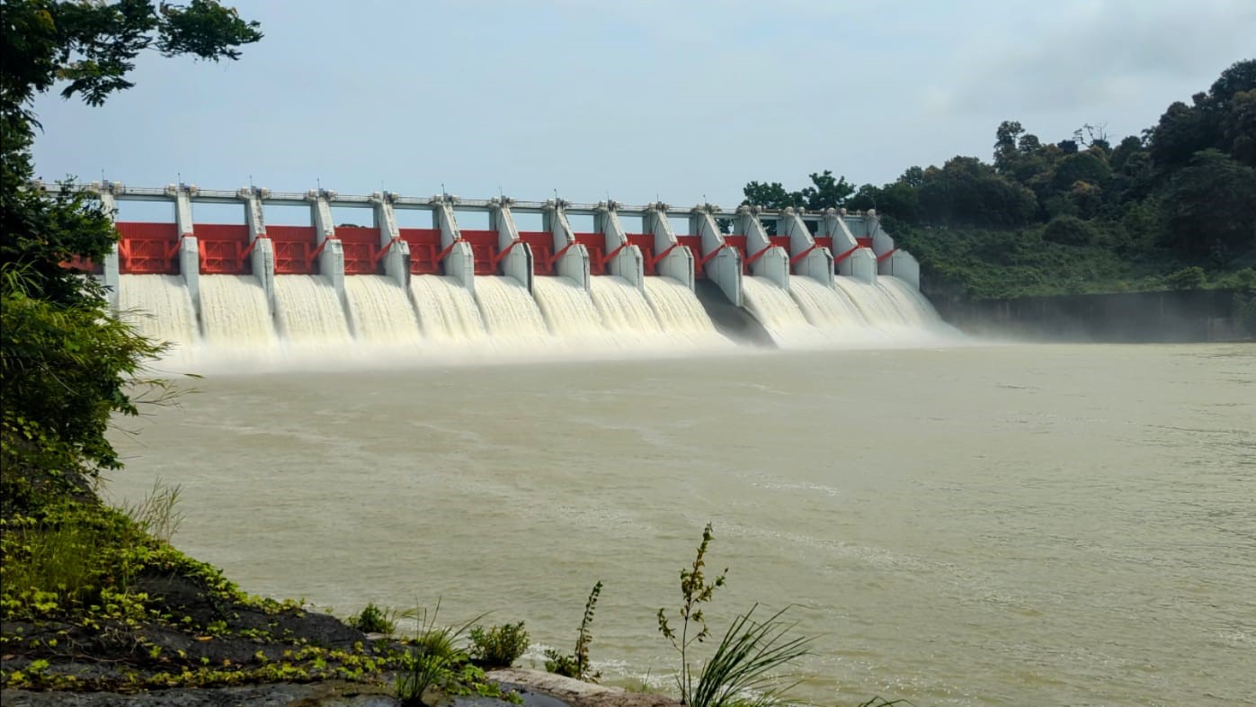 আবারো বন্ধ করে দেওয়া হলো কাপ্তাই বাঁধের ১৬টি জলকপাট